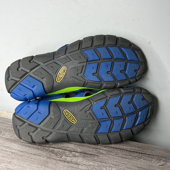 Keen Seacamp II Cnx Sandals big boys size 6 - Picture 6 of 7